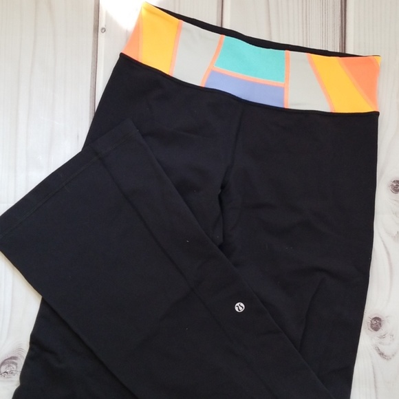 lululemon athletica Pants - Lululemon Groove Reversible Yoga Pant Size 8